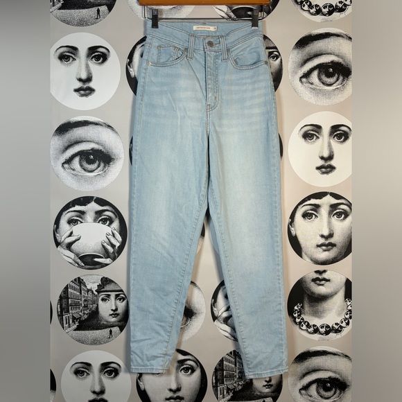 Levi’s Light Blue High Waisted Taper Denim Jeans, Sz 24 (W24 x L27) - Picture 2 of 11